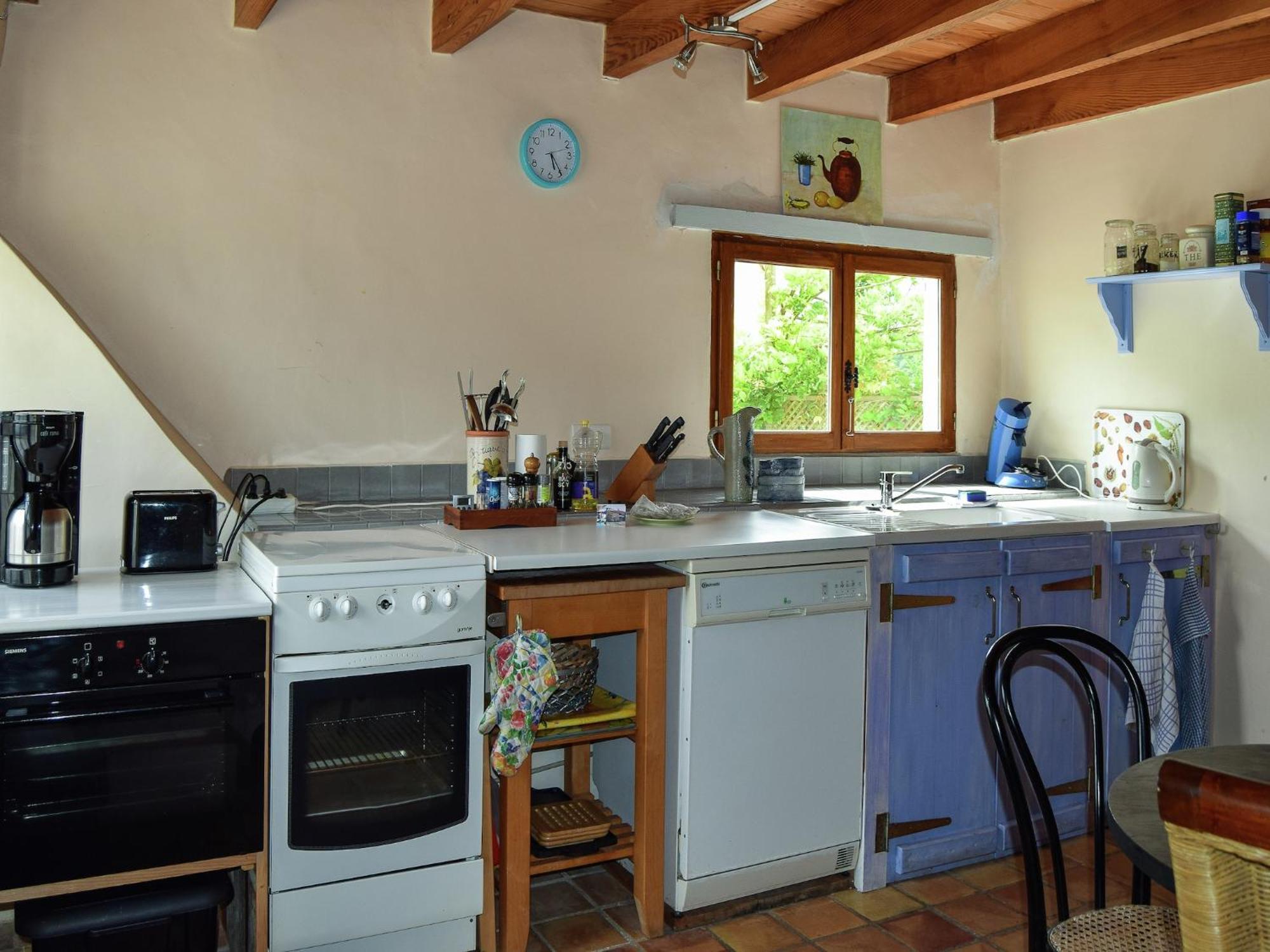 Snug Cottage In Saint Eutrope De Born With Pool Екстериор снимка